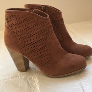 American Rag Women’s size 7 Ankle Boots Brown